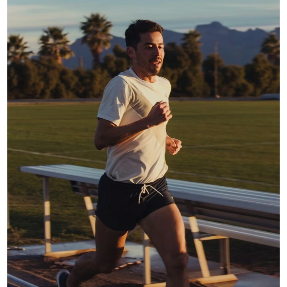 Tracksmith Van Cortlandt Tee in Ivory Stripe Men's Size Large - Picture 2 of 9